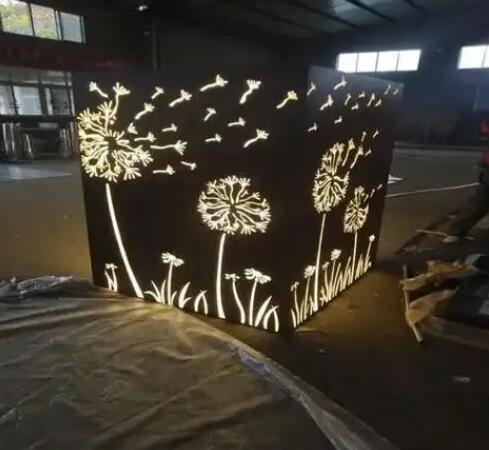 海尾镇耐候钢灯箱